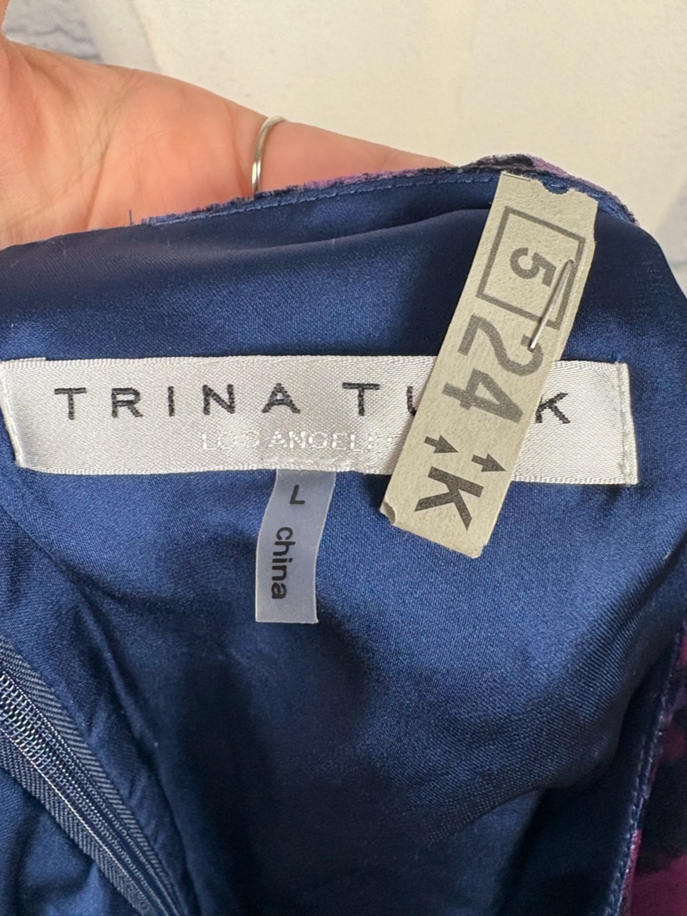 Trina Turk Astral Floral Velvet Silk Blend Crewneck Bell Sleeve size Large - Picture 6 of 7